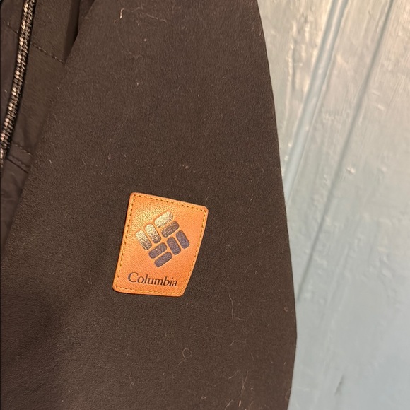 Columbia Black Outdoor Jacket - Picture 6 of 7